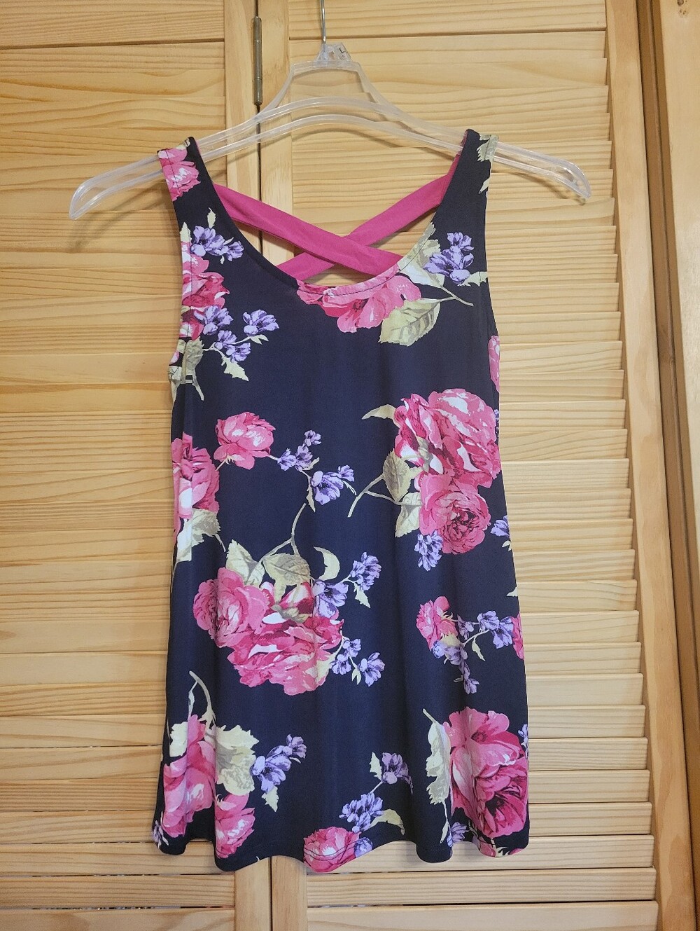 PS Kate Tank top size small floral navy pink v detail back beautiful